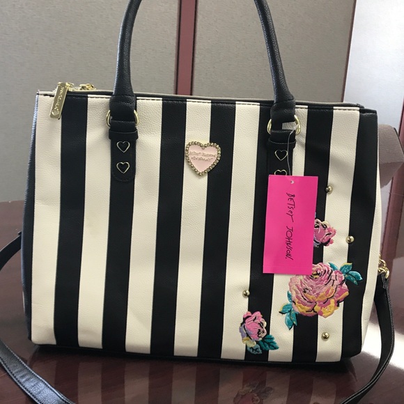 Betsey Johnson Handbags - Betsey Johnson Purse